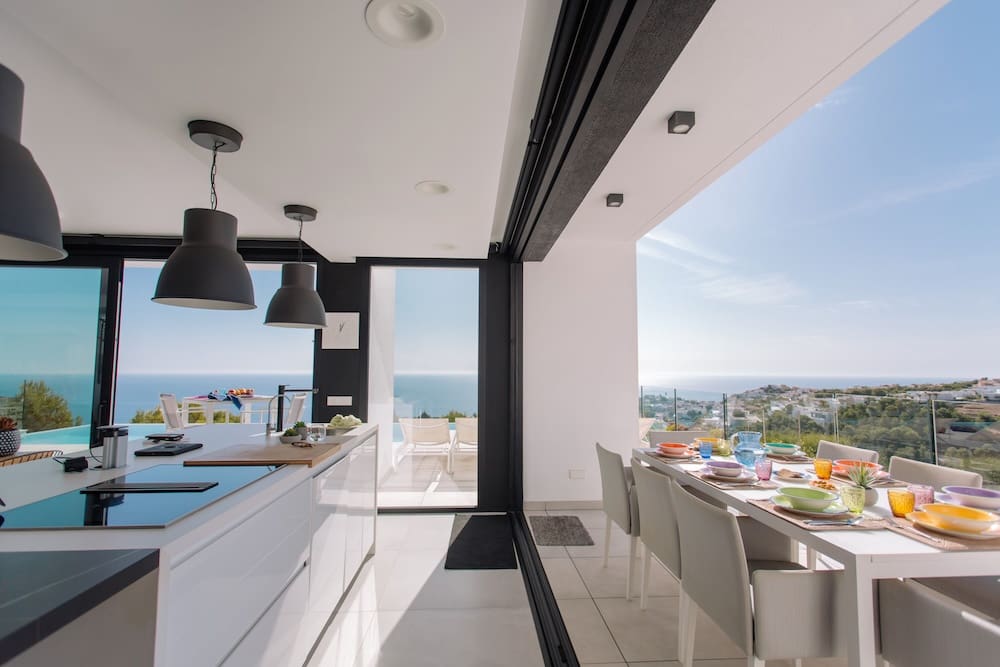 4 soveværelse Villa til salg i Benitachell / Benitatxell med swimmingpool - € 1.890.000 (Ref: 9550101)