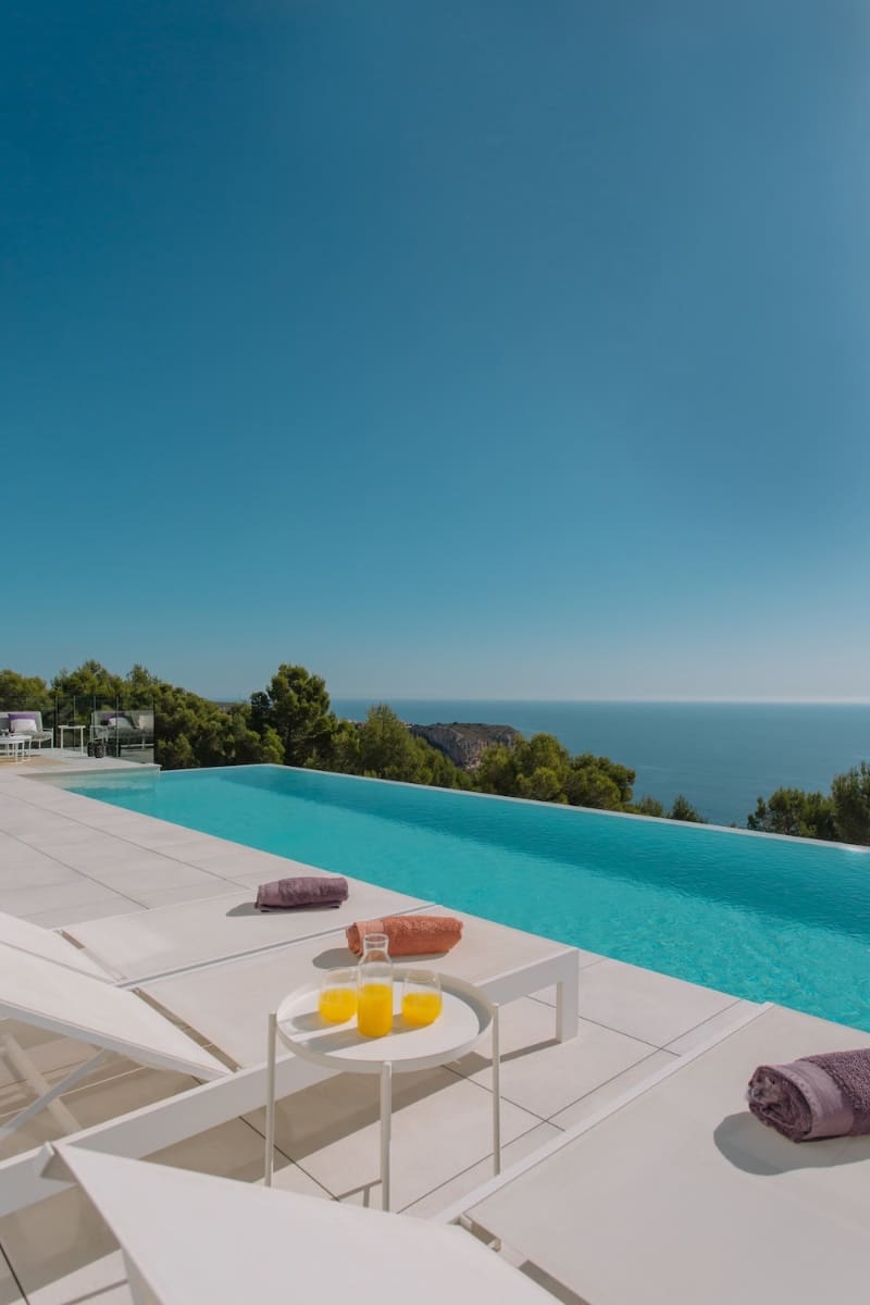 4 soveværelse Villa til salg i Benitachell / Benitatxell med swimmingpool - € 1.890.000 (Ref: 9550101)