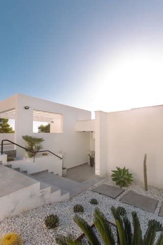 4 soveværelse Villa til salg i Benitachell / Benitatxell med swimmingpool - € 1.890.000 (Ref: 9550101)