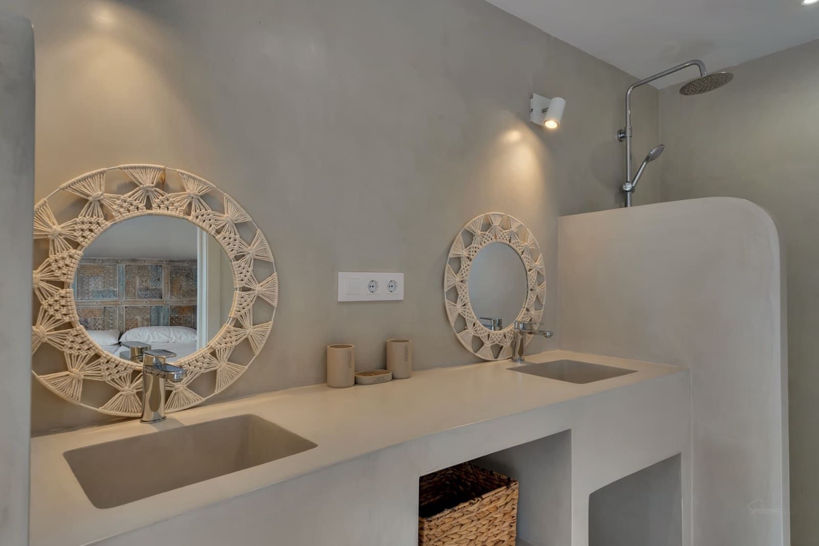 5 bedroom Villa for sale in Moraira with pool - € 1,299,000 (Ref: 9559291)