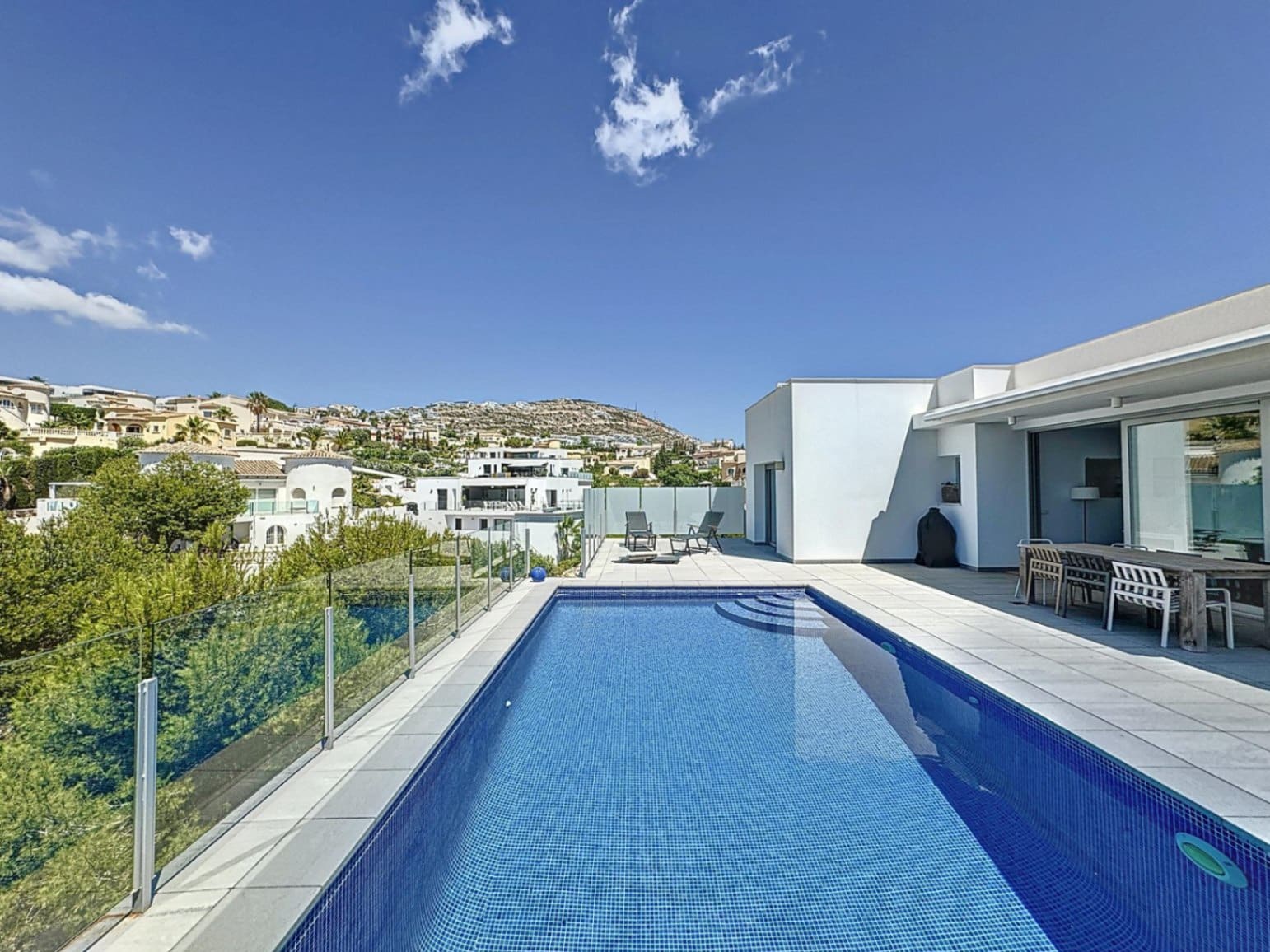 4 soveværelse Villa til salg i Benitachell / Benitatxell med swimmingpool - € 990.000 (Ref: 9571965)