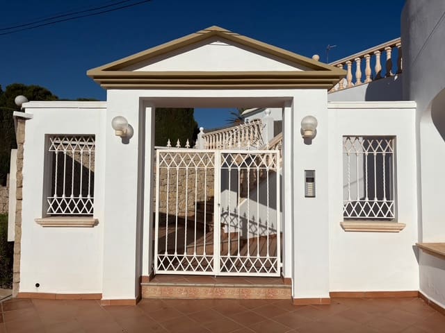 Apartamento de 2 habitaciones en Moraira en venta con piscina - 741.000 € (Ref: 9588324)