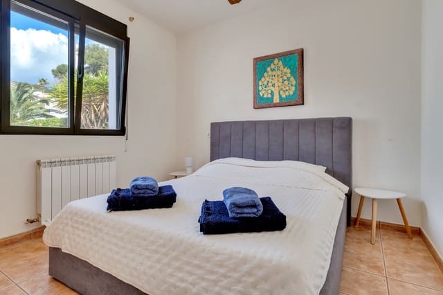 Chalet de 5 habitaciones en Moraira, Teulada-Moraira en venta con piscina garaje - 980.000 € (Ref: 9610209)