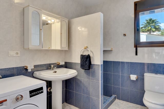 Chalet de 5 habitaciones en Moraira, Teulada-Moraira en venta con piscina garaje - 980.000 € (Ref: 9610209)