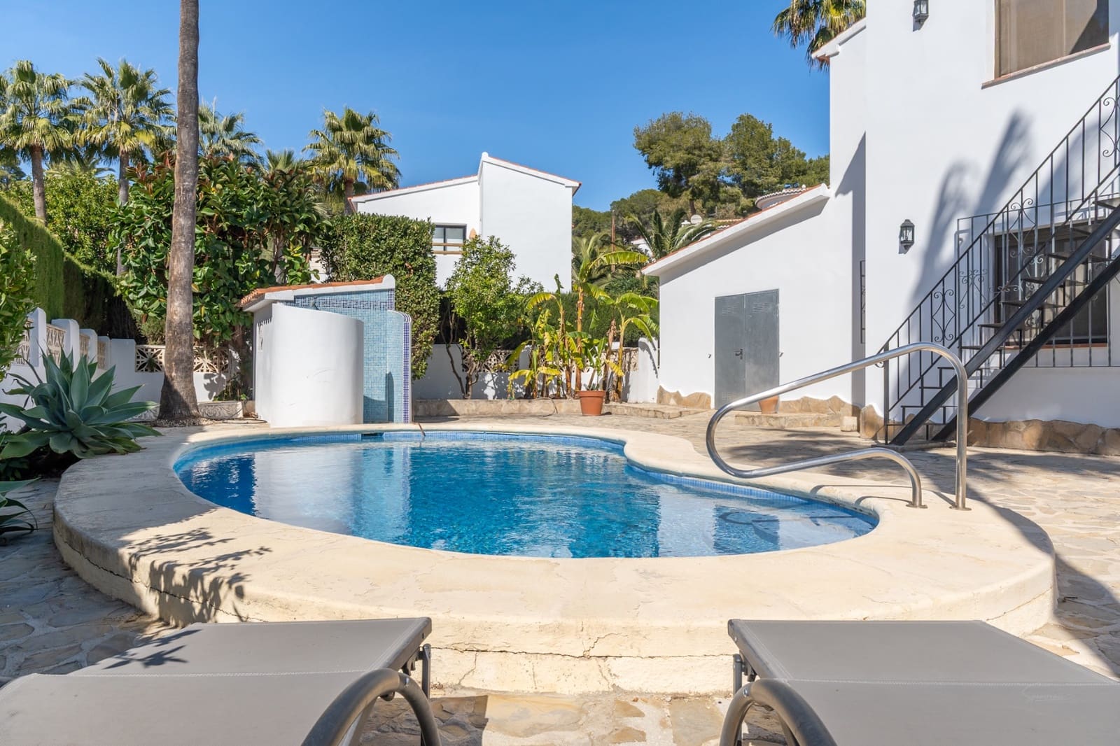5 bedroom Villa for sale in Moraira with pool garage - € 980,000 (Ref: 9610209)