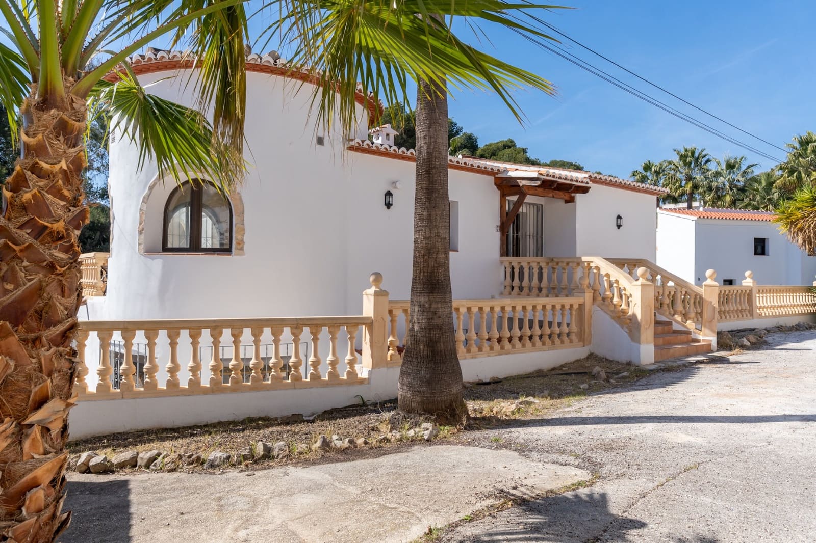 5 bedroom Villa for sale in Moraira with pool garage - € 980,000 (Ref: 9610209)