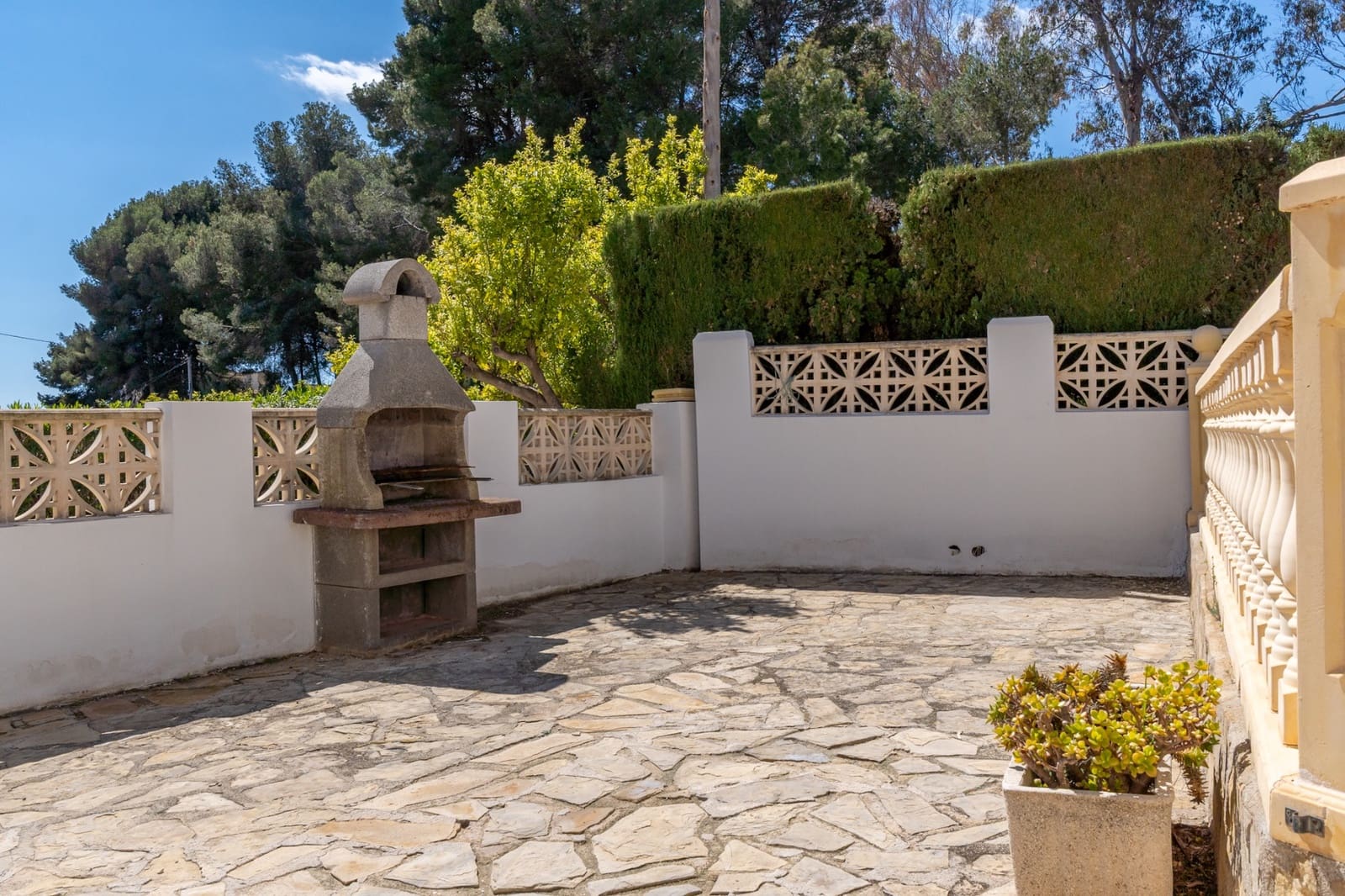 5 bedroom Villa for sale in Moraira with pool garage - € 980,000 (Ref: 9610209)