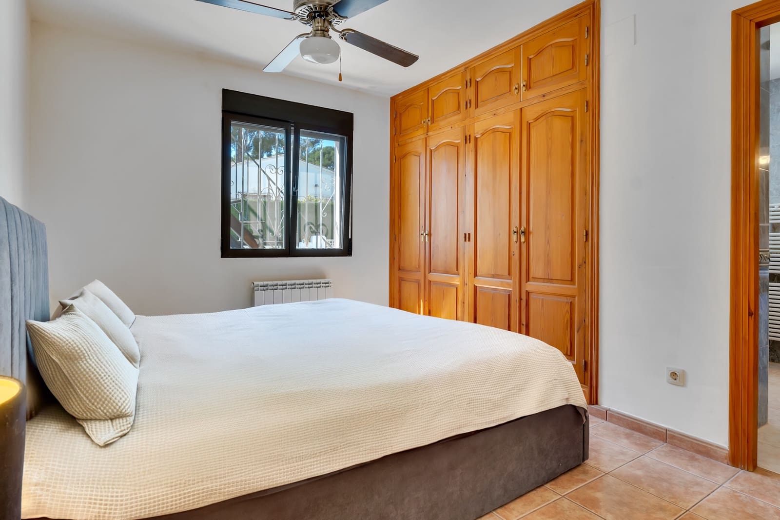 5 bedroom Villa for sale in Moraira with pool garage - € 980,000 (Ref: 9610209)