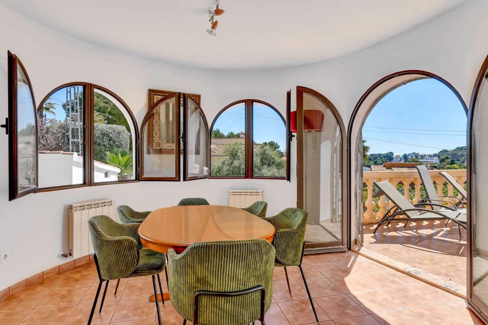 5 bedroom Villa for sale in Moraira with pool garage - € 980,000 (Ref: 9610209)