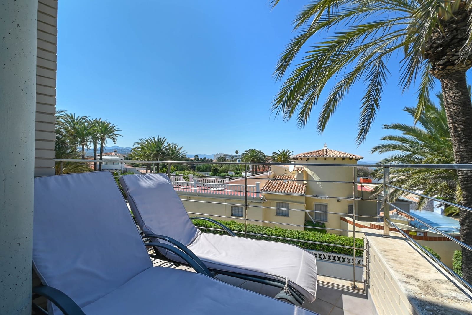 3 bedroom Apartment for sale in Denia - € 570,000 (Ref: 9612040)