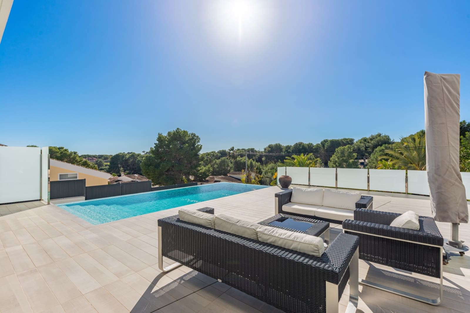 4 slaapkamer Villa te koop in Moraira met zwembad - € 1.900.000 (Ref: 9622751)