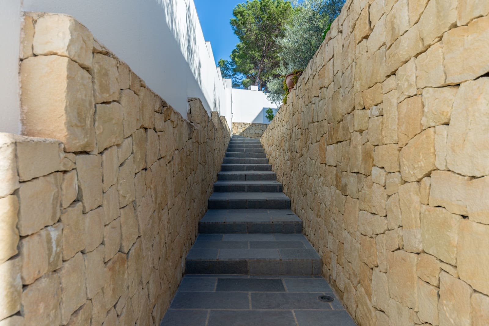 4 slaapkamer Villa te koop in Moraira met zwembad - € 1.900.000 (Ref: 9622751)