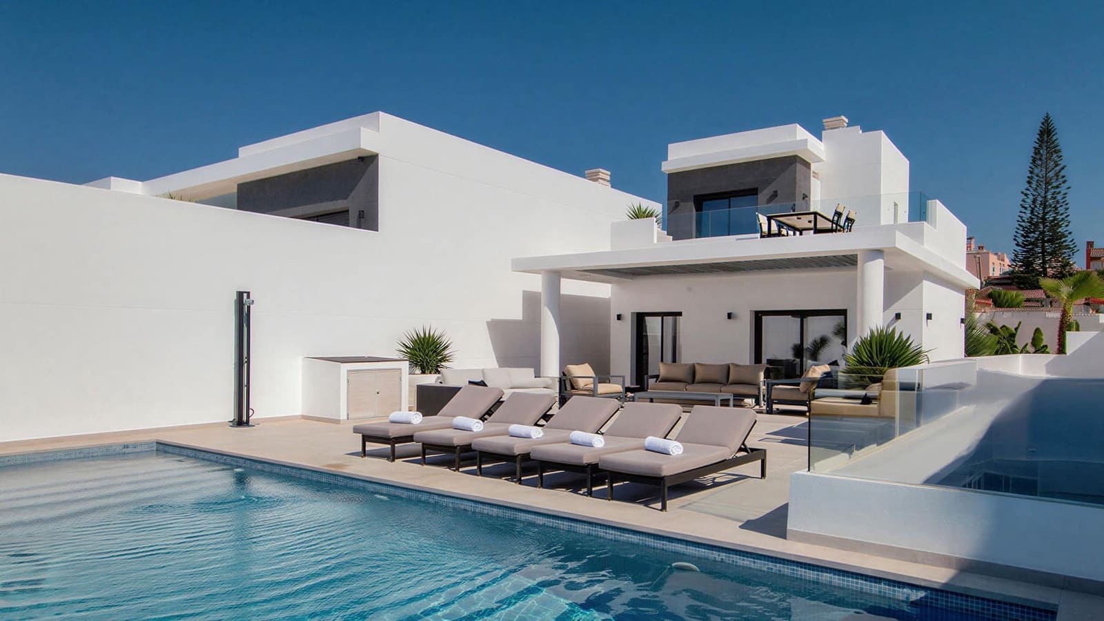 4 bedroom Villa for sale in Rojales - € 760,000 (Ref: 9641059)