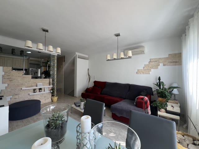 3 camera da letto Villetta Bifamiliare in vendita in Dénia con piscina garage - 379.000 € (Rif: 9646386)