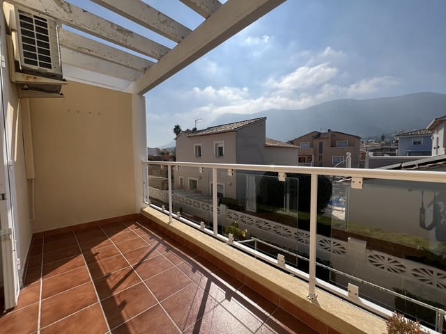 3 camera da letto Villetta Bifamiliare in vendita in Dénia con piscina garage - 379.000 € (Rif: 9646386)