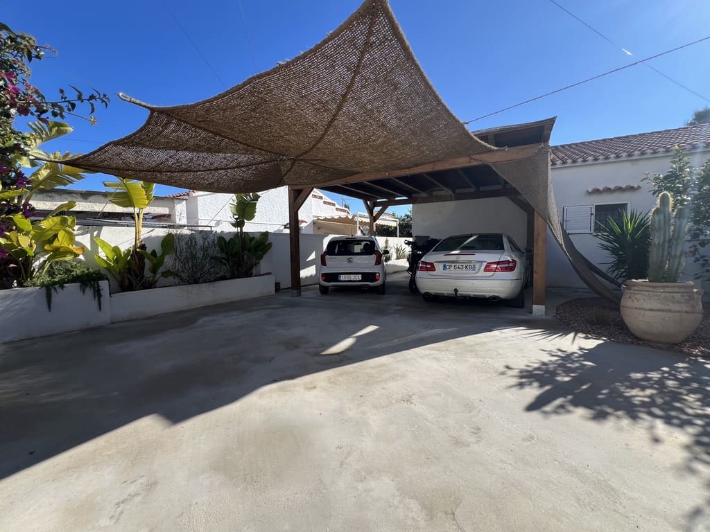 3 soveværelse Villa til salg i Els Poblets med garage - € 429.000 (Ref: 9665176)