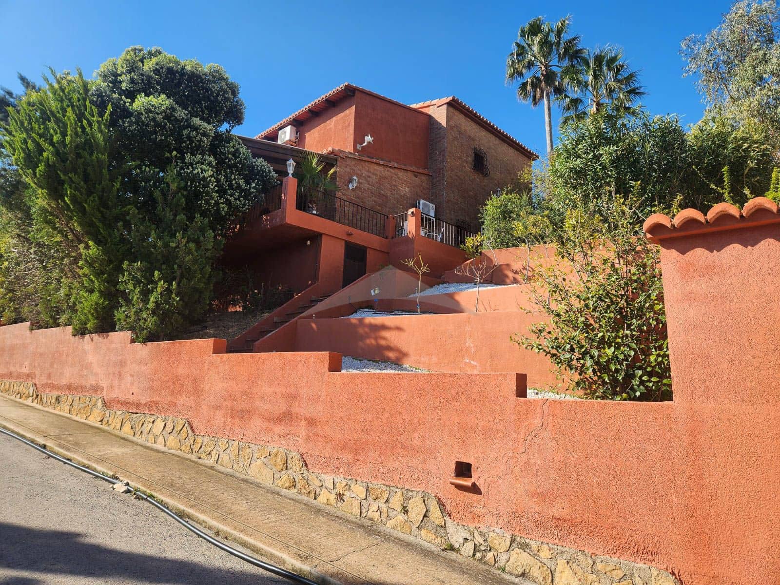 3 bedroom Villa for sale in Cumbre del Sol with pool - € 520,000 (Ref: 9730483)