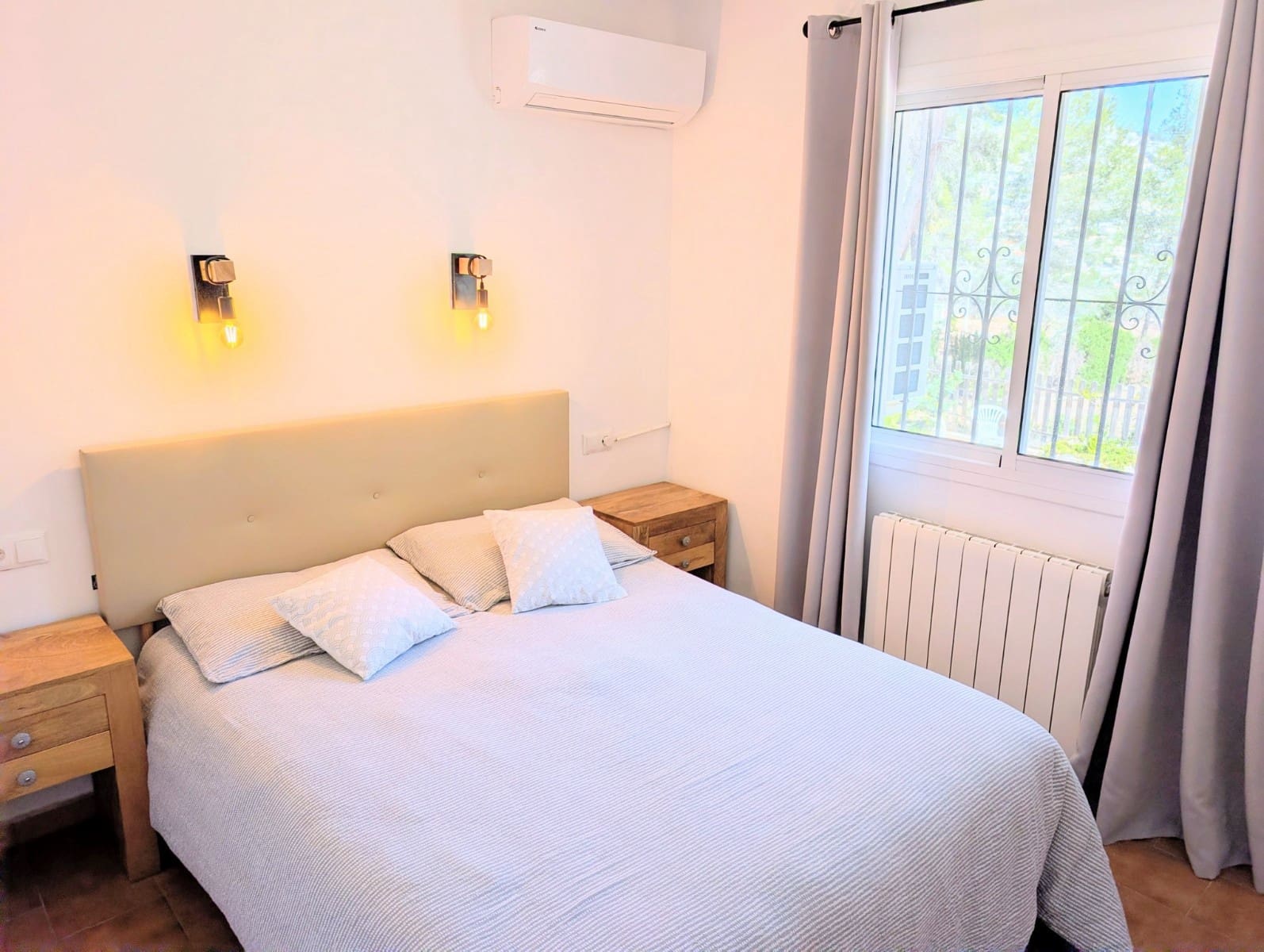 2 slaapkamer Rijtjeshuis te koop in Moraira met zwembad - € 289.000 (Ref: 9781393)