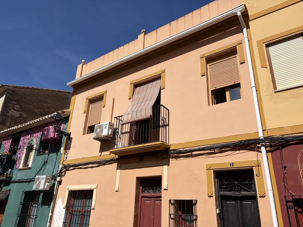 Casa de 3 habitaciones en Dénia en venta - 260.000 € (Ref: 9795631)