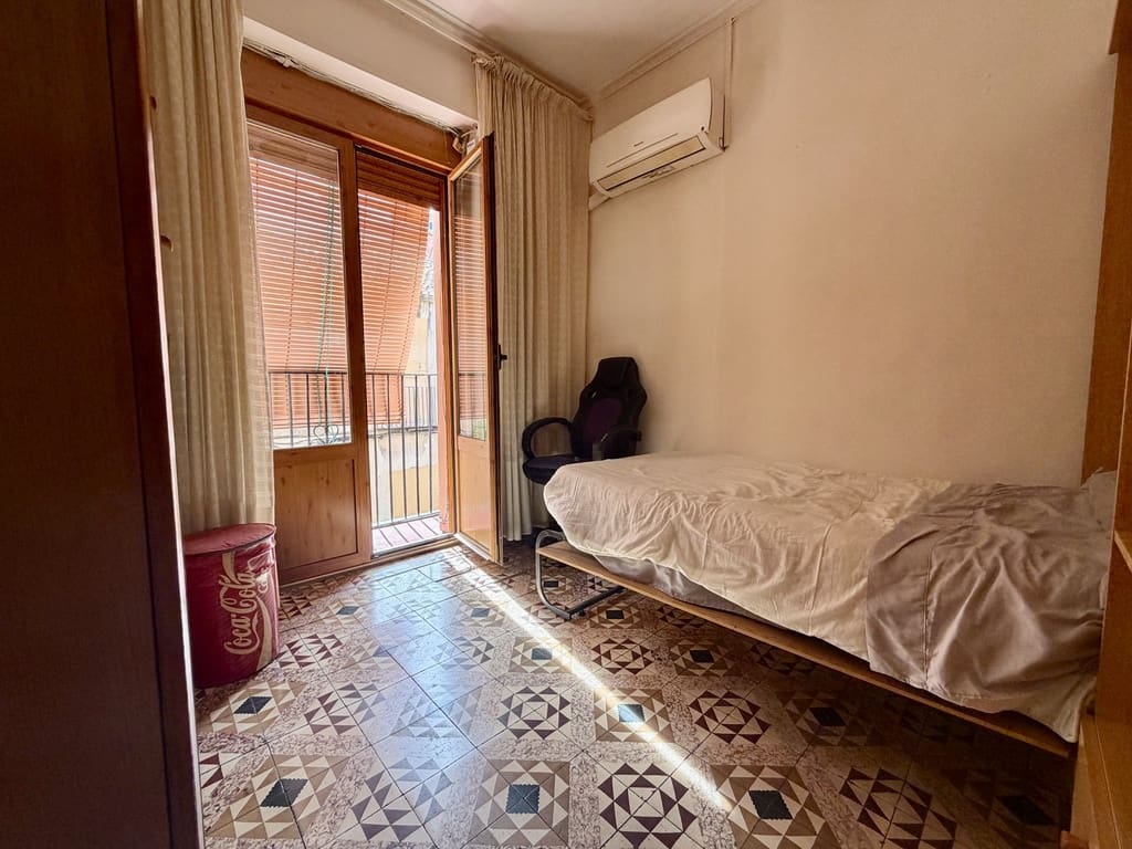 Casa de 3 habitaciones en Dénia en venta - 260.000 € (Ref: 9795631)