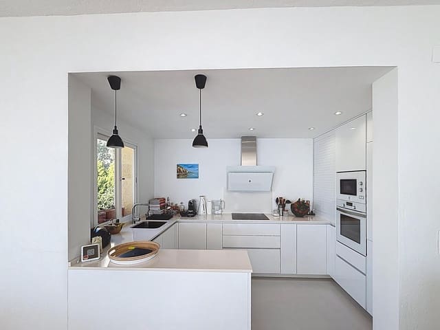 4 chambre Villa/Maison à vendre à Benitachell / Benitatxell - 980 000 € (Ref: 9802475)