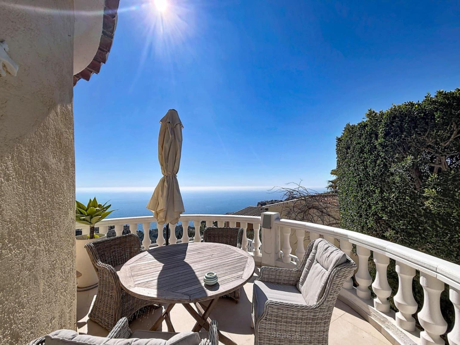 Chalet de 4 habitaciones en Benitachell / Benitatxell en venta - 980.000 € (Ref: 9802475)