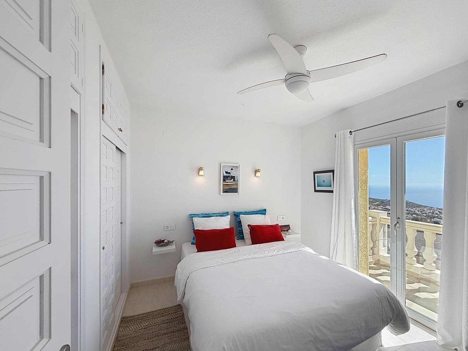 Chalet de 4 habitaciones en Benitachell / Benitatxell en venta - 980.000 € (Ref: 9802475)