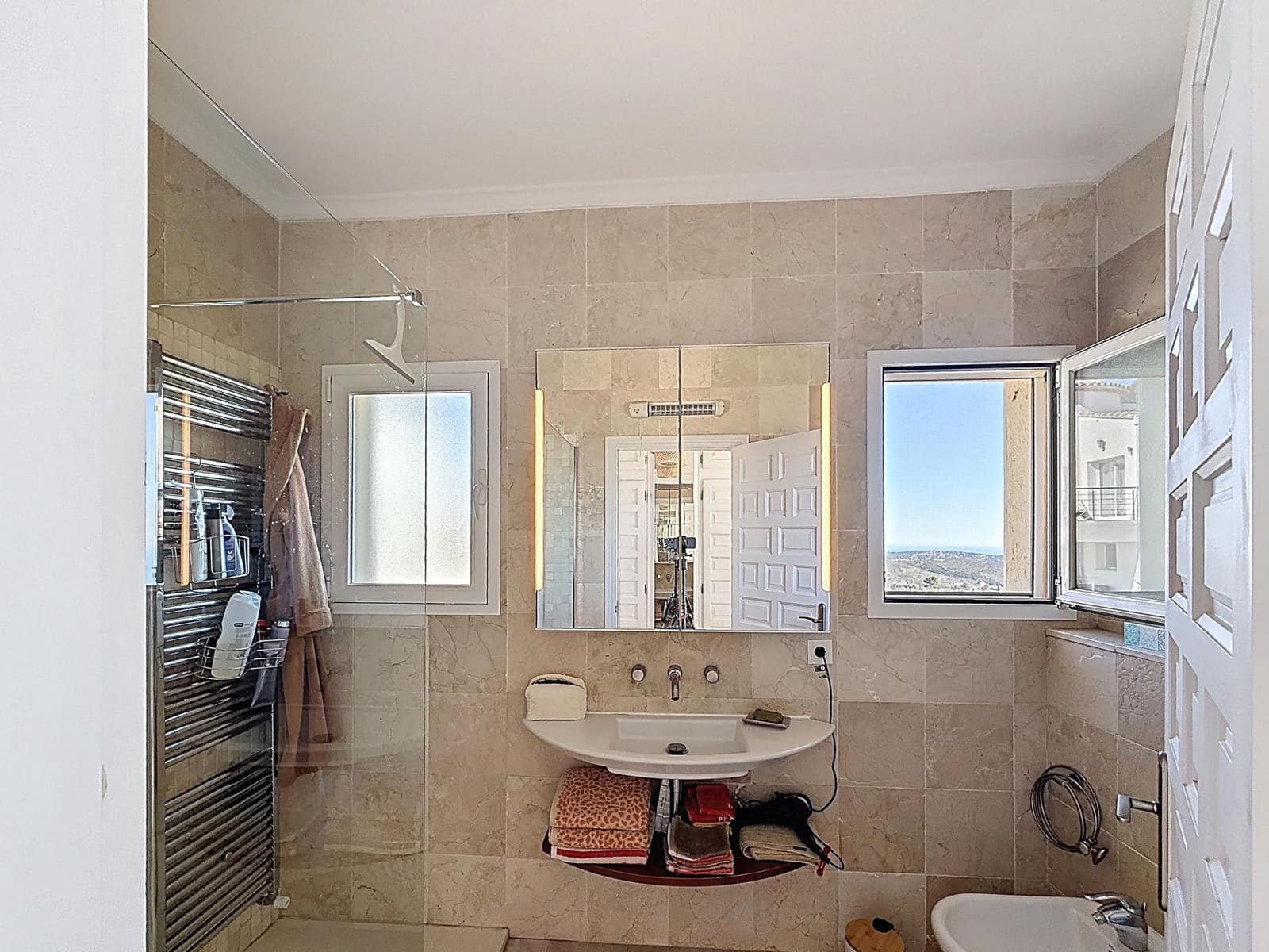 Chalet de 4 habitaciones en Benitachell / Benitatxell en venta - 980.000 € (Ref: 9802475)