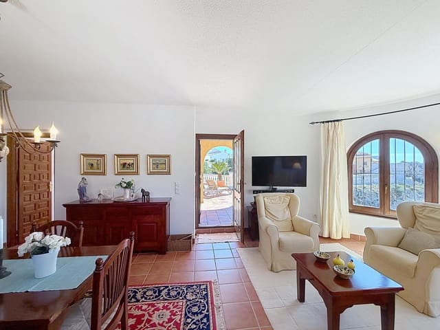 Chalet de 3 habitaciones en Benitachell / Benitatxell en venta con piscina - 890.000 € (Ref: 9802669)