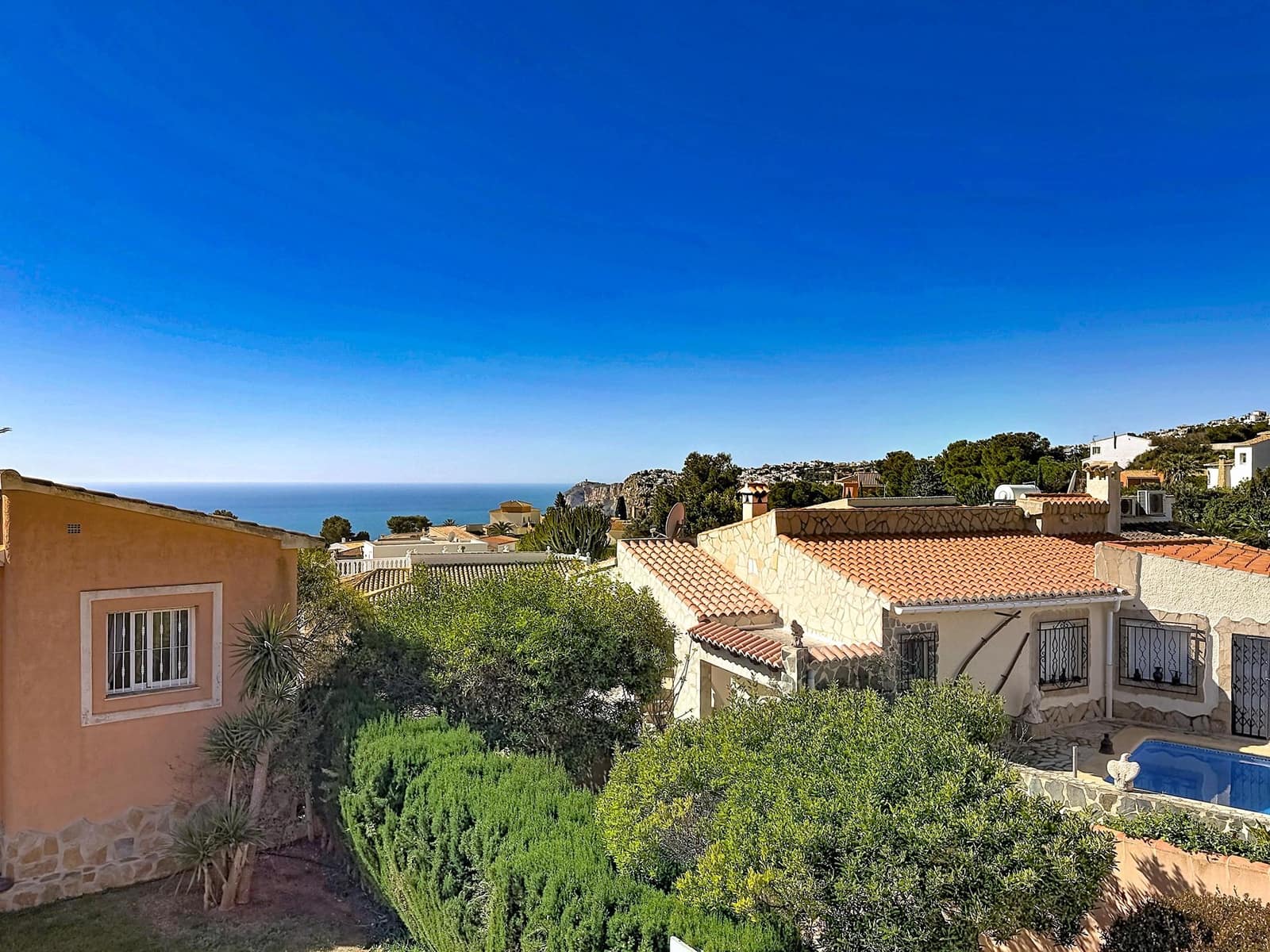 Apartamento de 2 habitaciones en Benitachell / Benitatxell en venta con piscina - 239.000 € (Ref: 9802830)