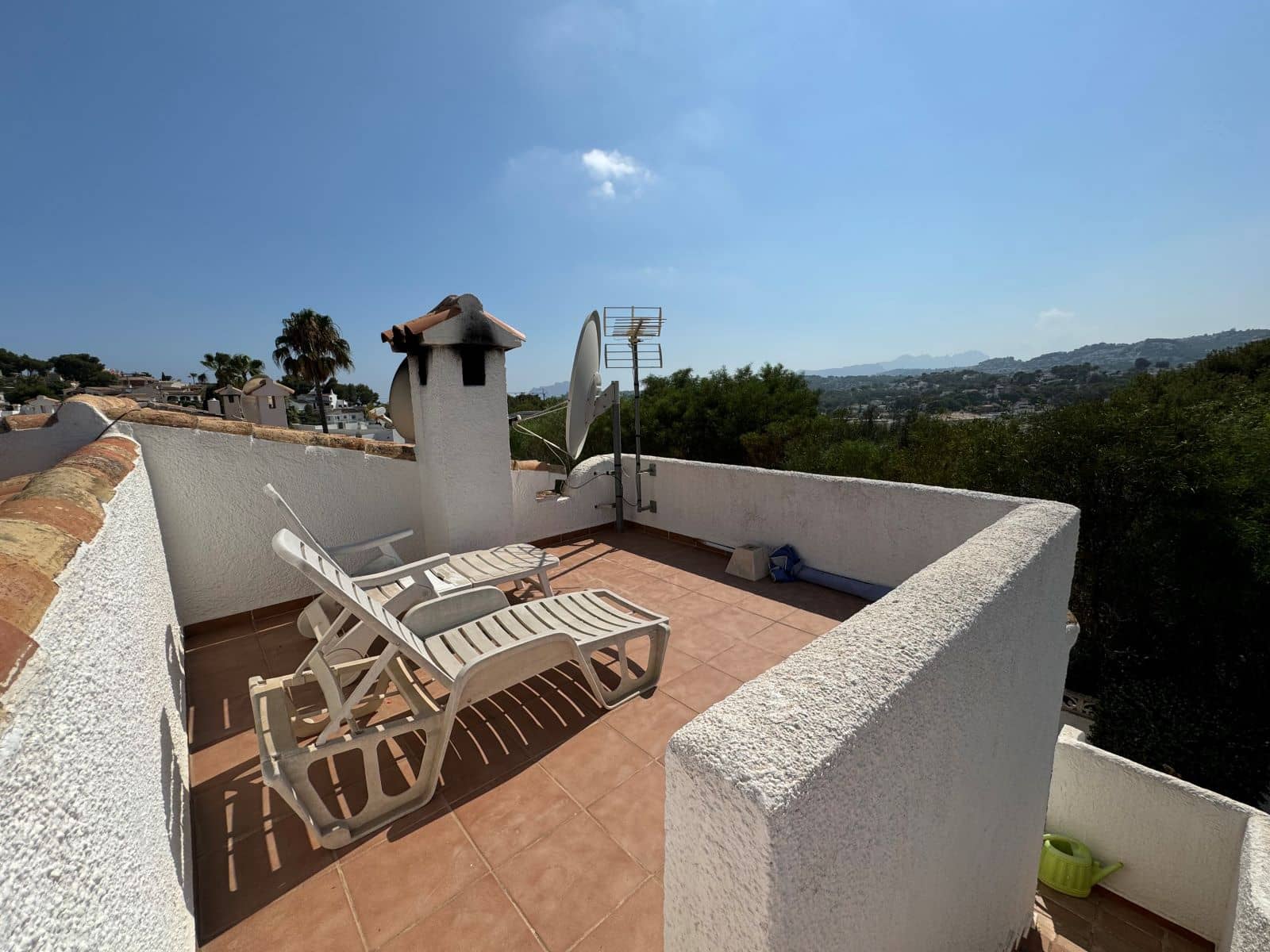   2 soveværelse   ferieVilla i Moraira   med   swimmingpool  garage  - € 560 (Ref: 4120508)