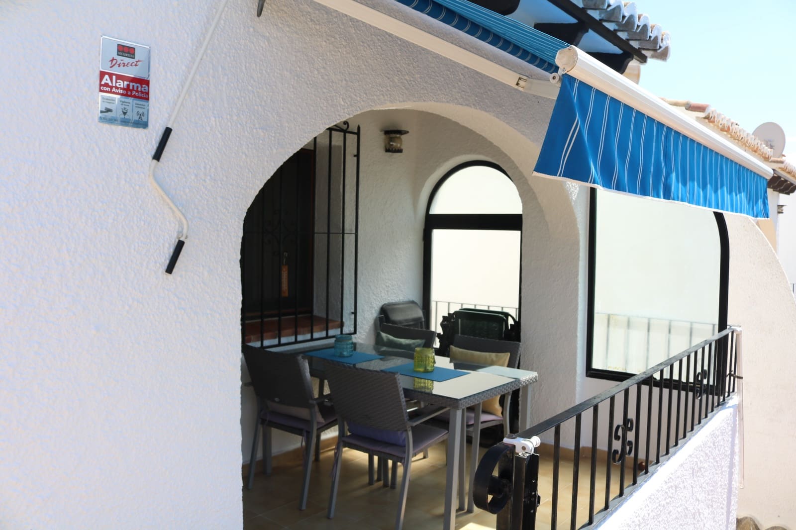   2 soveværelse   ferieVilla i Moraira   med   swimmingpool  garage  - € 560 (Ref: 4120508)