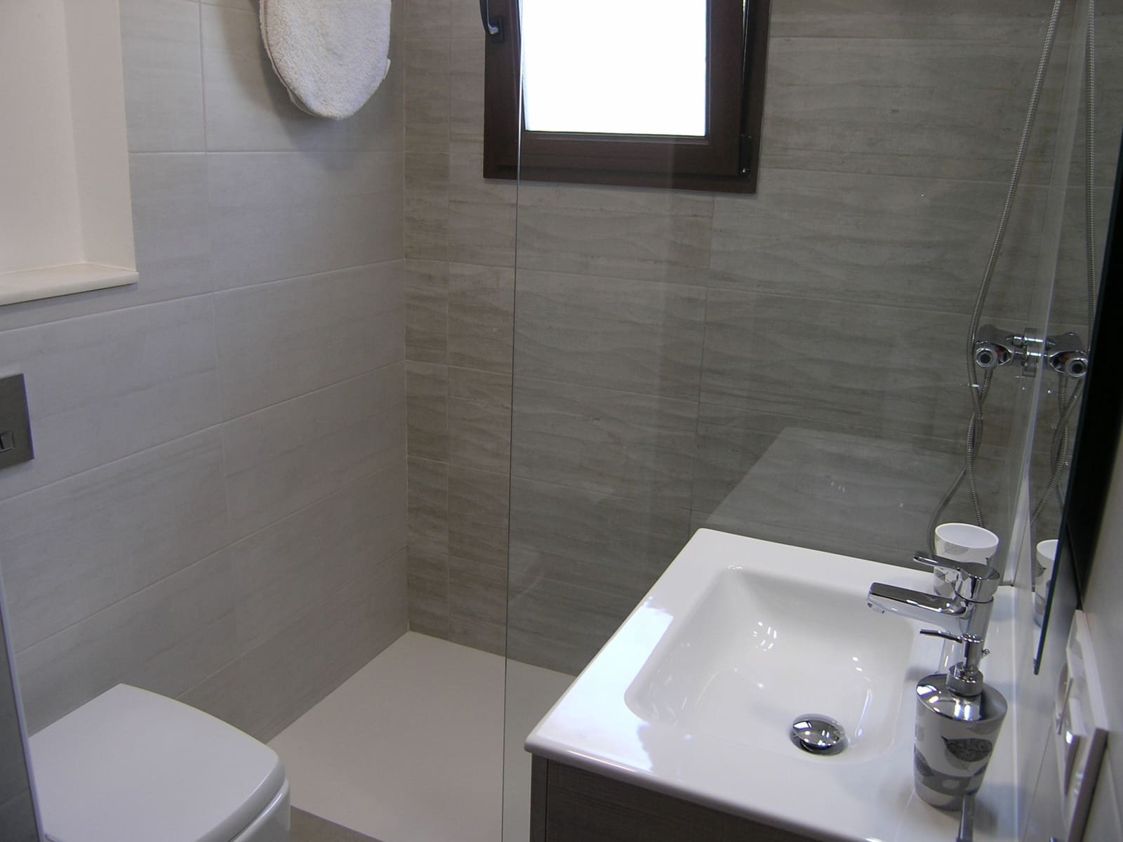   2 soveværelse   ferieVilla i Moraira   med   swimmingpool  garage  - € 560 (Ref: 4120508)