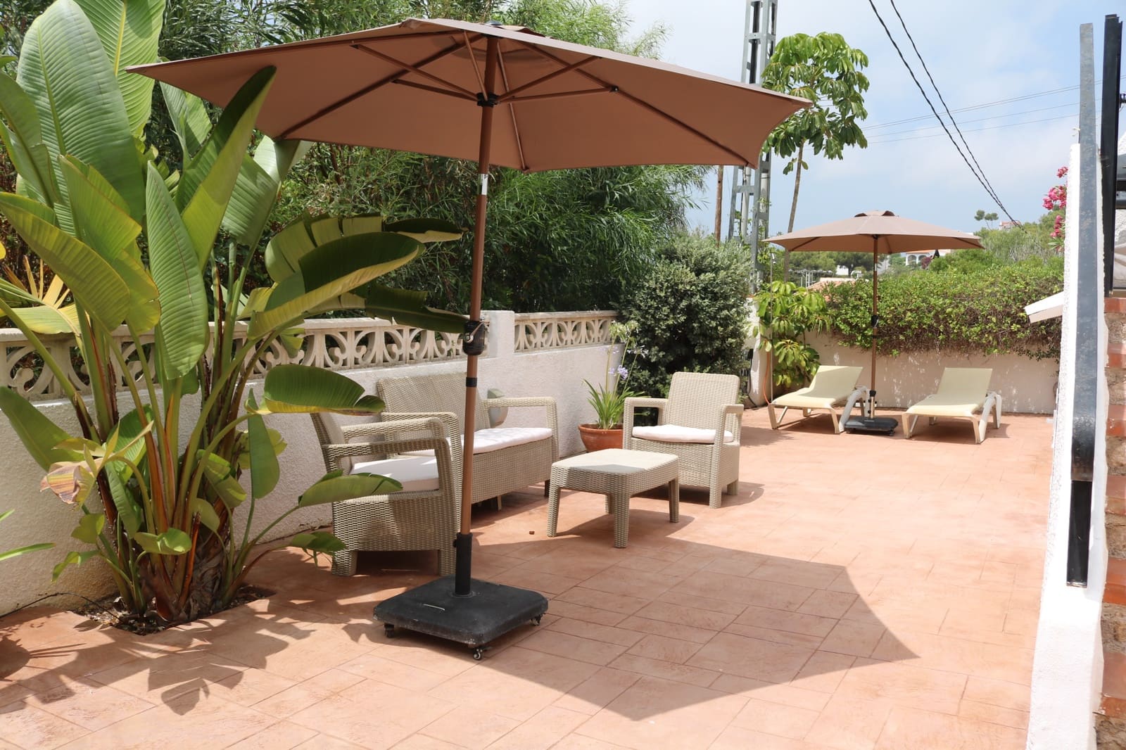   2 soveværelse   ferieVilla i Moraira   med   swimmingpool  garage  - € 560 (Ref: 4120508)