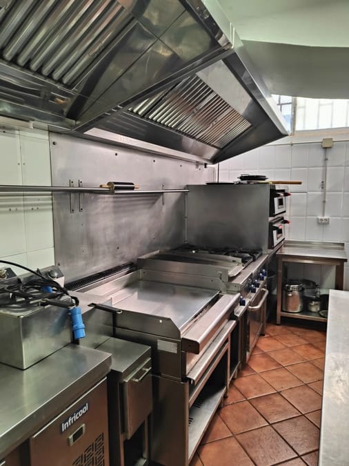 Commercial for sale in Playa del Ingles - € 130,000 (Ref: 10001019)