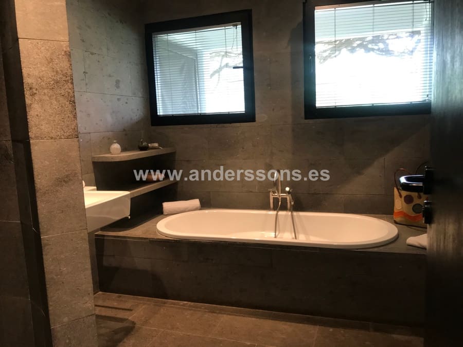 Finca/Country House for sale in Monte Leon - € 6,900,000 (Ref: 6503486)