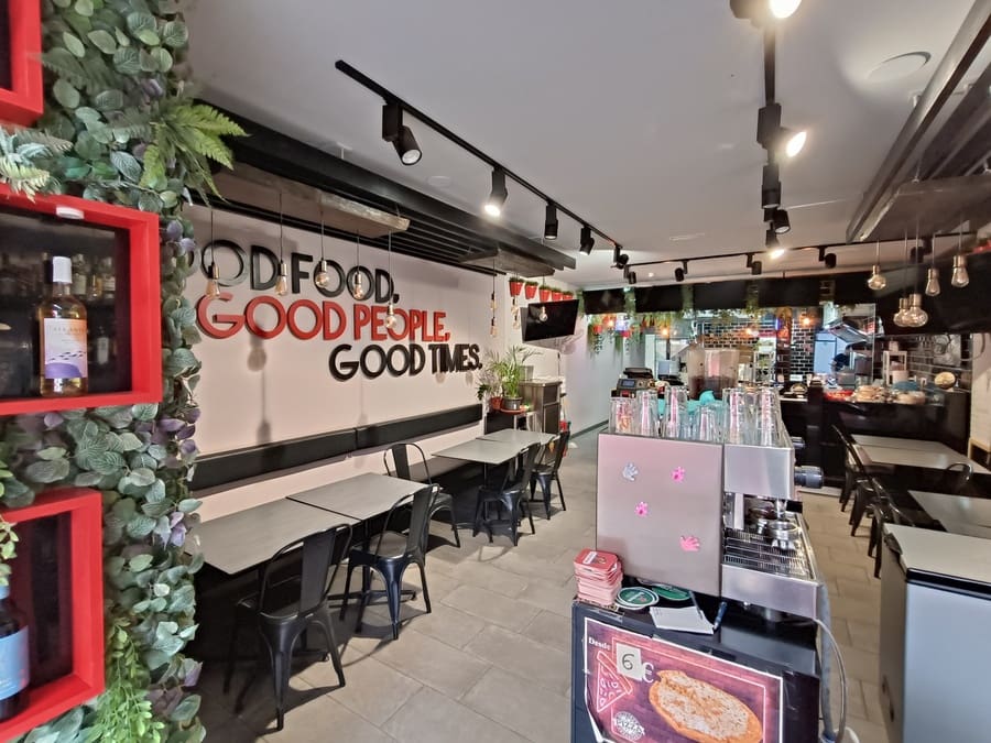 Erhverv til salg i San Fernando - € 155.000 (Ref: 8002655)