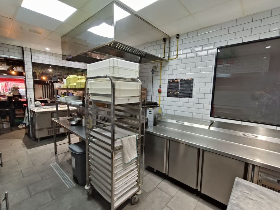 Erhverv til salg i San Fernando - € 155.000 (Ref: 8002655)