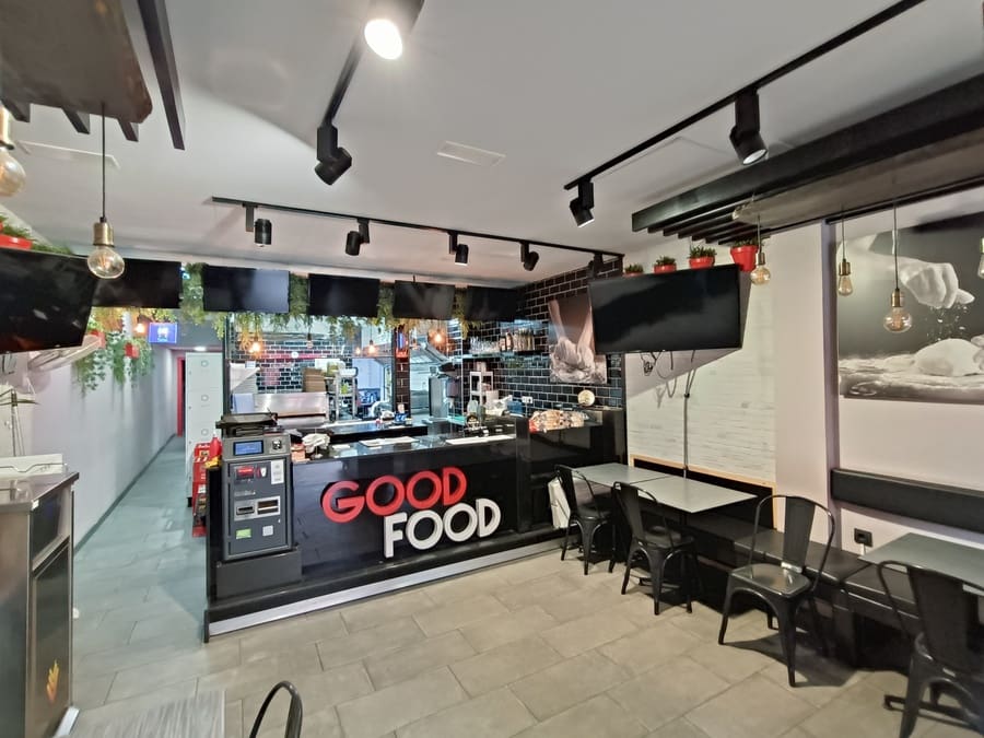 Erhverv til salg i San Fernando - € 155.000 (Ref: 8002655)