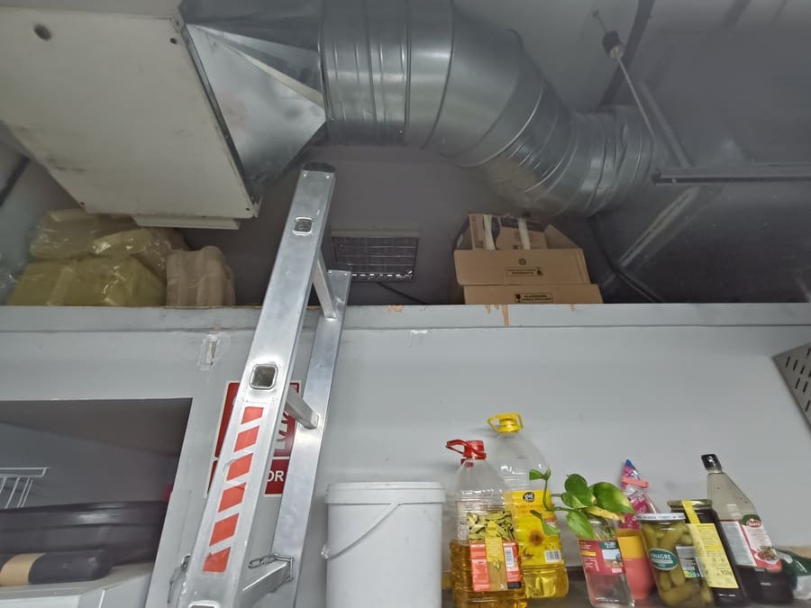 Erhverv til salg i San Fernando - € 155.000 (Ref: 8002655)