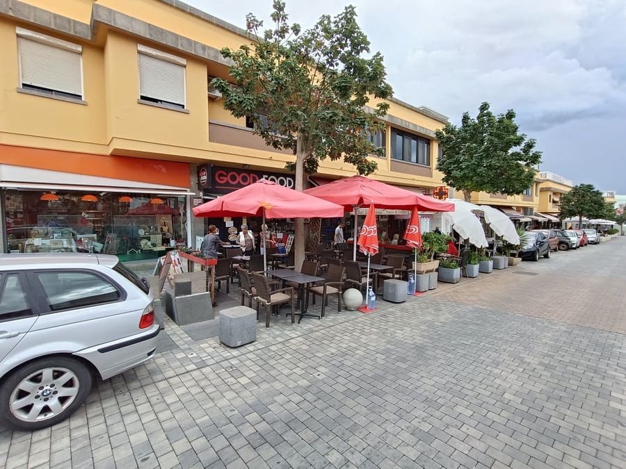 Erhverv til salg i San Fernando - € 155.000 (Ref: 8002655)