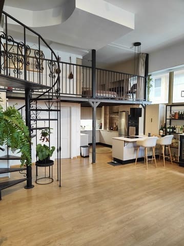 2 bedroom Apartment for sale in Las Palmas de Gran Canaria - € 325,000 (Ref: 9238107)