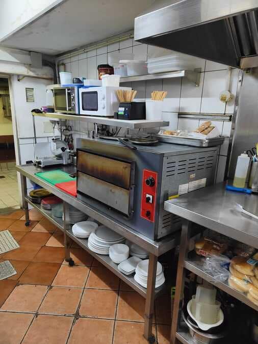 Erhverv til salg i Amadores - € 165.000 (Ref: 9301899)