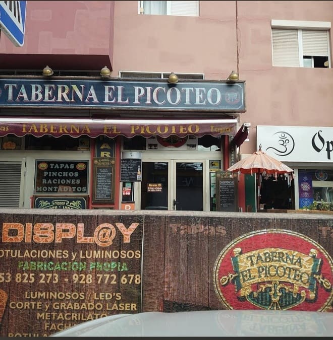 Kaupallinen myytävänä paikassa San Fernando - 190 000 € (Ref: 9452444)