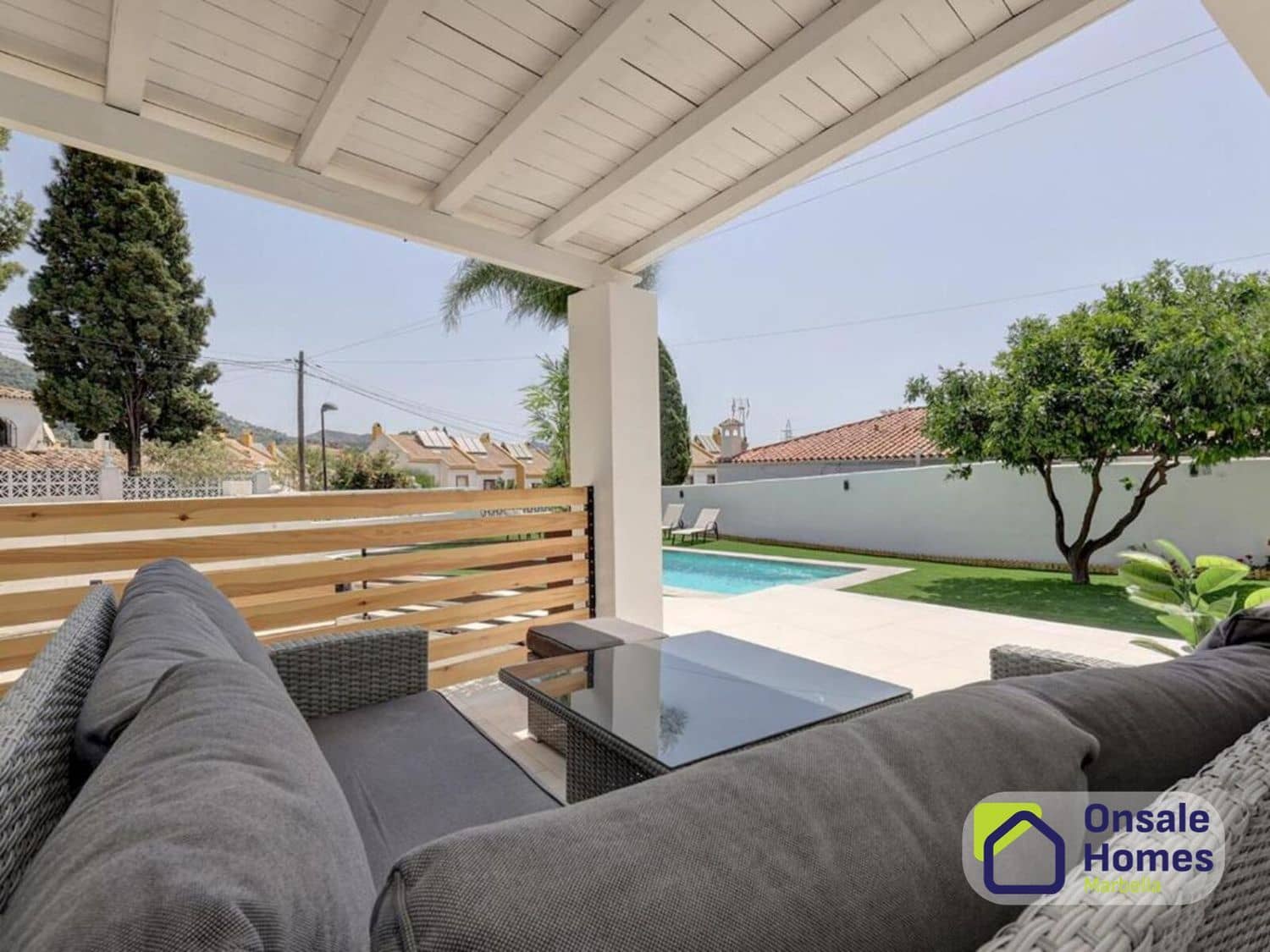 6 Zimmer Villa zu verkaufen in Marbella mit Pool Garage - 1.400.000 € (Ref: 10020014)