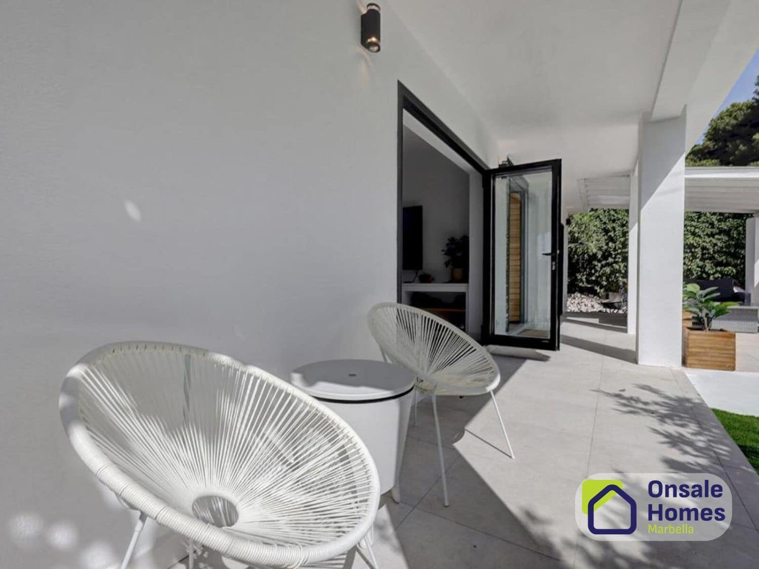 6 bedroom Villa for sale in Marbella with pool garage - € 1,400,000 (Ref: 10020014)