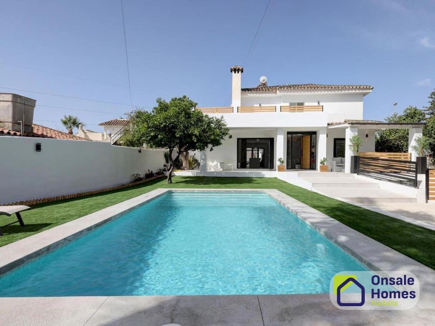 6 bedroom Villa for sale in Marbella with pool garage - € 1,400,000 (Ref: 10020014)