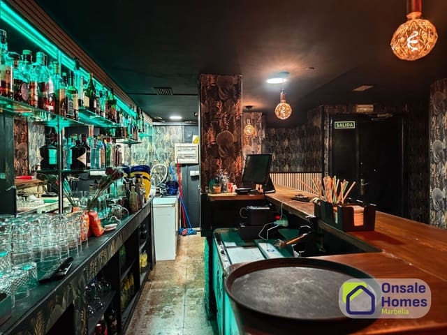 Comercial para arrendar em Playa Bajadilla - Puertos, Marbella - 1 200 € (Ref: 10023533)