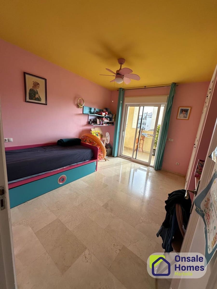 3 bedroom Apartment for sale in Marbella with pool garage - € 675,000 (Ref: 10029991)