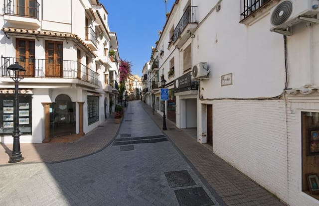 3 soveværelse Lejlighed til salg i Ricardo Soriano, Marbella med swimmingpool garage - € 675.000 (Ref: 10029991)